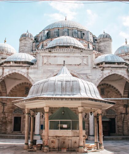 Mezquita de Fatih en Estambul, Turquía