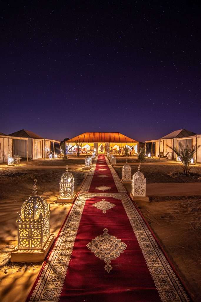 Campamento en medio del Desierto de Merzouga en Marruecos